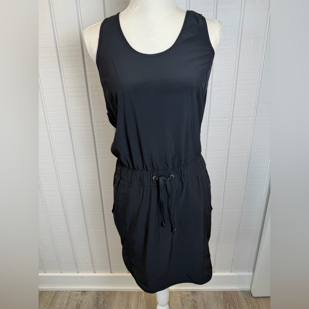 Patagonia Women's Fleetwith Dress.‎ Size Small 
Black